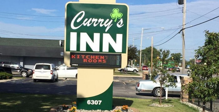 Currys Inn (Currys Motel) - Web Listing (newer photo)